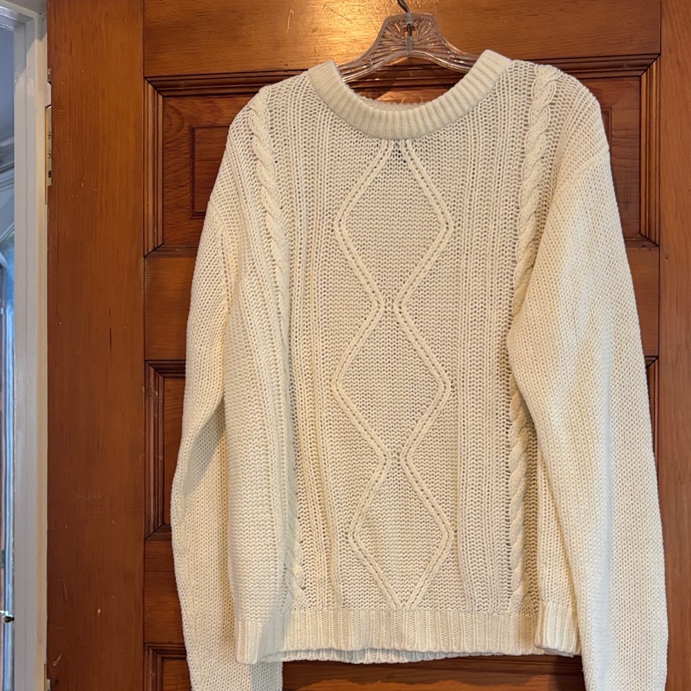 Vintage Cable Knit Sweater - Women's Classic Crewneck